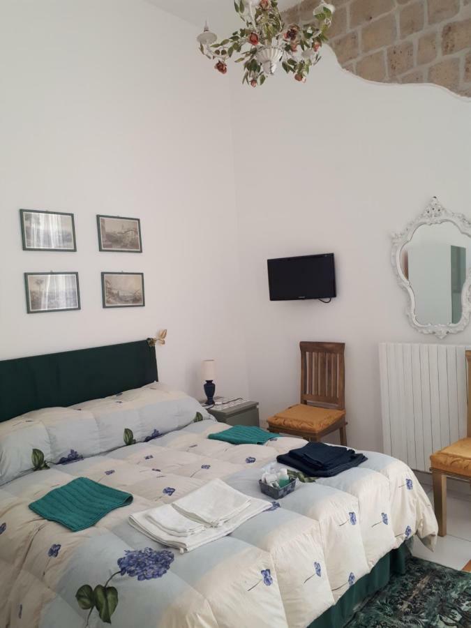 Miracoletti38 Hotel Napels Buitenkant foto